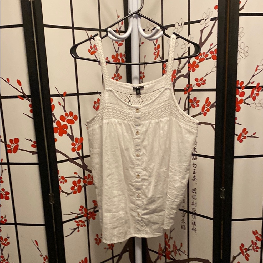White Button-Up Sleeveless Top